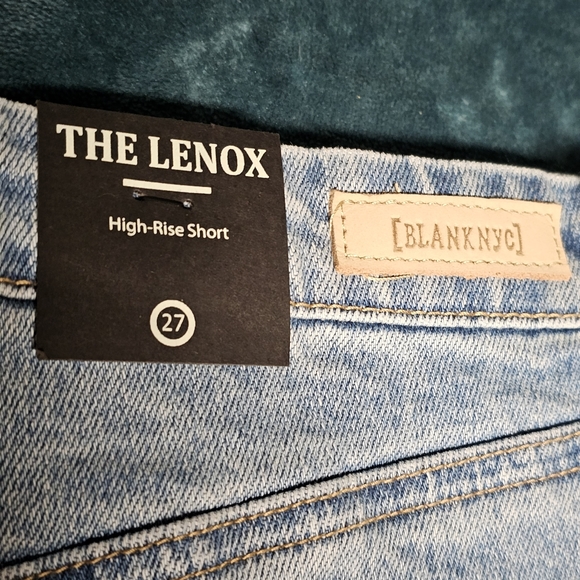 🆕 BLANKNYC The Lenox High Rise Blue Denim Whiskered Distressed Shorts Size 27 - Picture 7 of 7